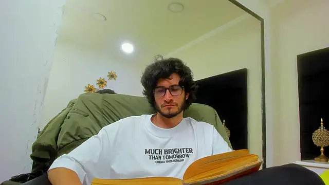 Loggan donnelly online show from 01.02.25