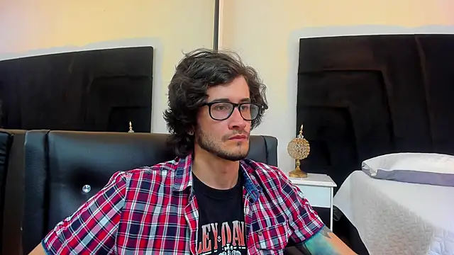 Loggan donnelly online show from 01.29.25