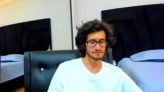 Loggan donnelly online show from 02.14.25