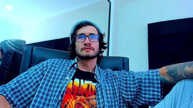 Loggan donnelly online show from 02.22.25