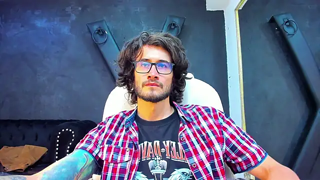 Loggan donnelly online show from 03.22.25