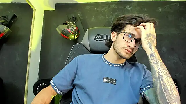 Loggan donnelly online show from 09.10.25