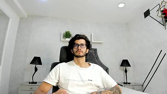 Loggan donnelly online show from 10.05.25