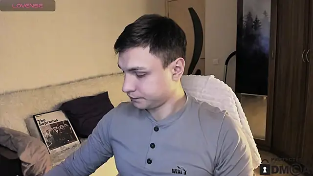 handsome guy01 online show from 10.14.25