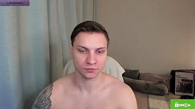 Snapshot of handsome_guy01 chatting on 06.12.26 handsome guy01 online show from 06.12.26