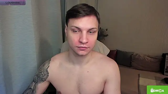 Snapshot of handsome_guy01 chatting on 06.18.26 handsome guy01 online show from 06.18.26