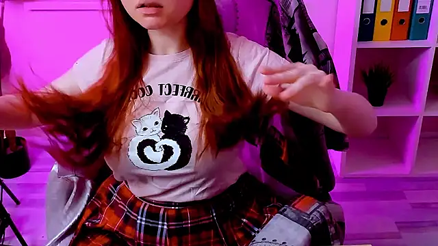 CarolGiggly online show from 02.04.26