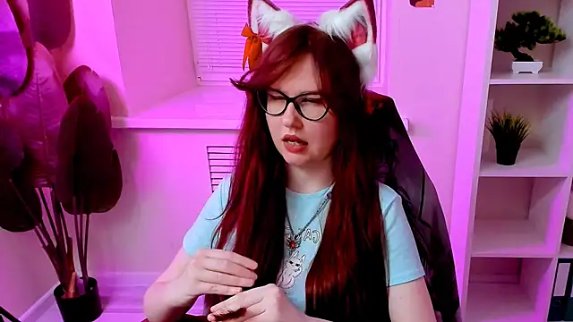 CarolGiggly online show from 04.10.26