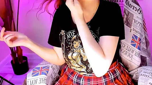 Snapshot of CarolGiggly chatting on 07.16.26 CarolGiggly online show from 07.16.26