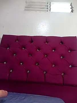 tiffany Bitch online show from 11.26.25