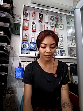 lianisrose online show from 10.26.25