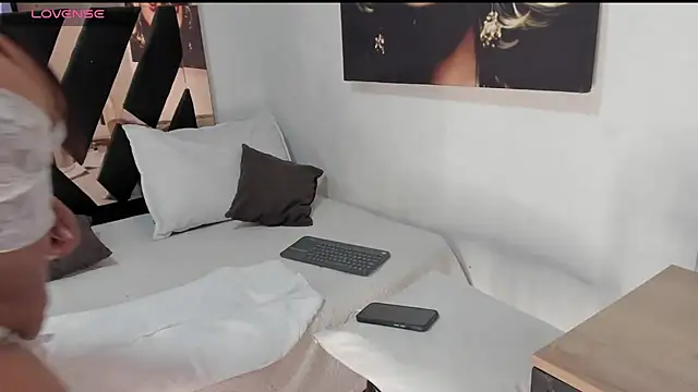Alenajones online show from 06.29.26