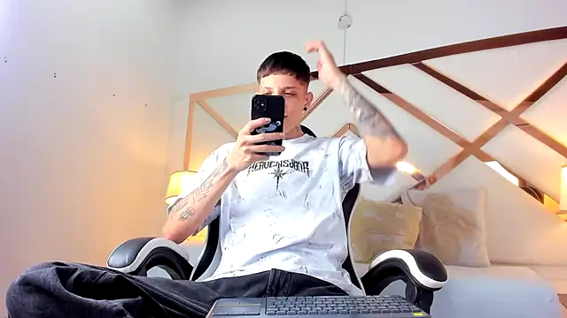 Adam hard  online show from 09.26.25