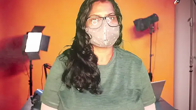 mamoni91 online show from 10.28.25