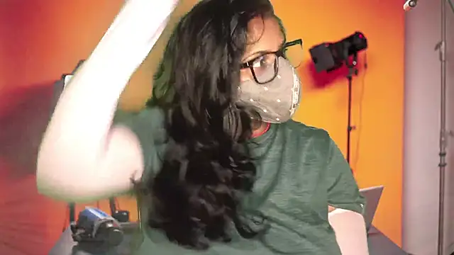 mamoni91 online show from 10.29.25