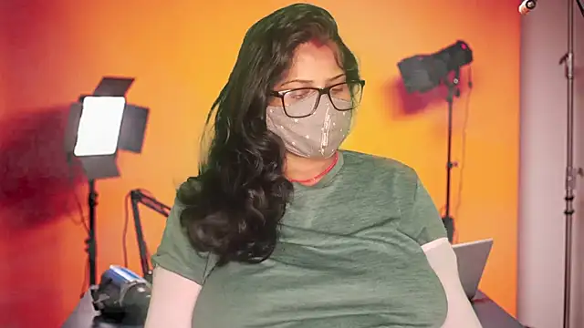 mamoni91 online show from 11.19.25