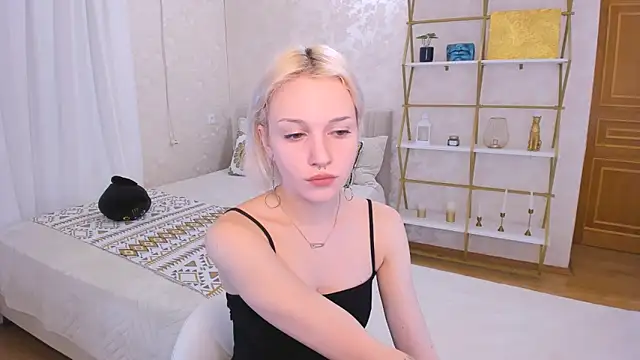 VelvetVixen155 online show from 12.08.24