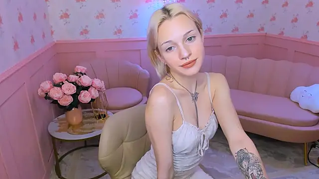 VelvetVixen155 online show from 12.13.24