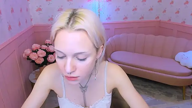 VelvetVixen155 online show from 12.13.24