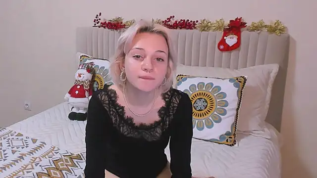 VelvetVixen155 online show from 12.28.24