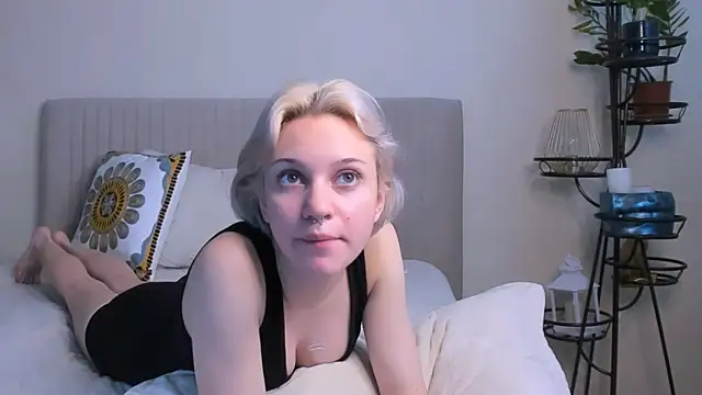 VelvetVixen155 online show from 02.25.25