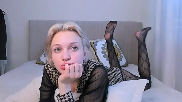 VelvetVixen155 online show from 02.28.25