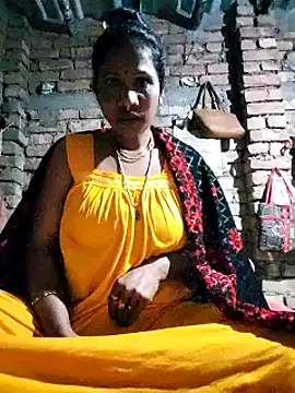 Snapshot of Hotty-dola chatting on 01.22.25 Hotty-dola online show from 01.22.25