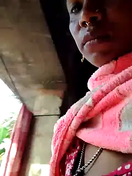 Snapshot of Hotty-dola chatting on 02.09.25 Hotty-dola online show from 02.09.25