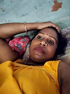 Snapshot of Hotty-dola chatting on 03.01.25 Hotty-dola online show from 03.01.25