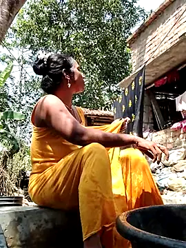 Snapshot of Hotty-dola chatting on 03.12.25 Hotty-dola online show from 03.12.25
