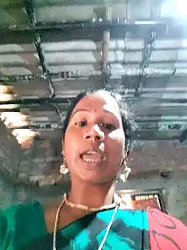 Snapshot of Hotty-dola chatting on 03.16.25 Hotty-dola online show from 03.16.25