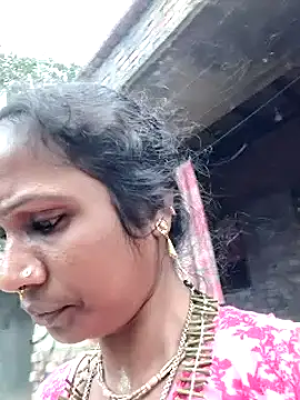 Snapshot of Hotty-dola chatting on 03.23.25 Hotty-dola online show from 03.23.25