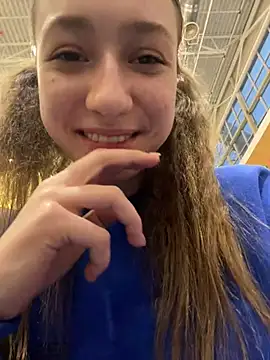 Lia  Love online show from 12.13.24