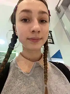 Lia  Love online show from 12.22.24