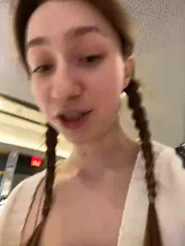 Lia  Love online show from 02.11.25