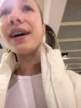 Lia  Love online show from 03.14.25