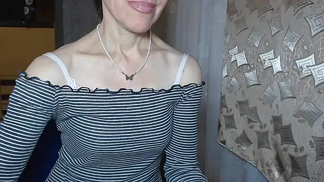 Snapshot of Pepper_mur chatting on 11.27.25 Pepper mur online show from 11.27.25