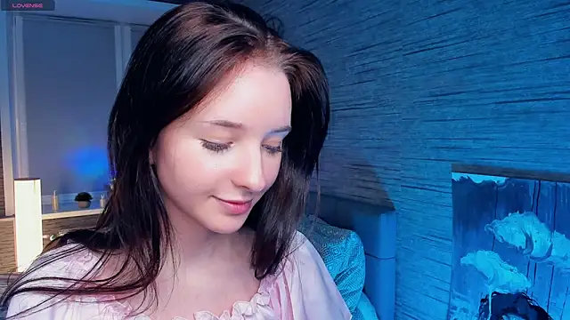Snapshot of MerylHedley chatting on 12.26.24 MerylHedley online show from 12.26.24