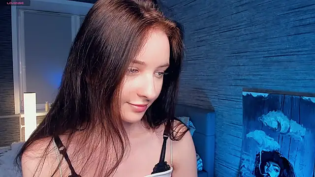 Snapshot of MerylHedley chatting on 12.27.24 MerylHedley online show from 12.27.24