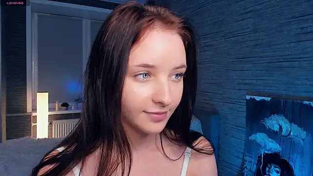 Snapshot of MerylHedley chatting on 12.28.24 MerylHedley online show from 12.28.24