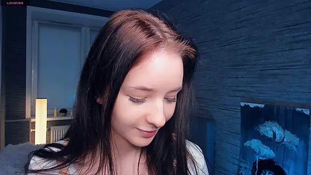 Snapshot of MerylHedley chatting on 12.29.24 MerylHedley online show from 12.29.24