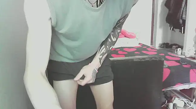 Snapshot of bogdy979 chatting on 12.25.24 bogdy979 online show from 12.25.24