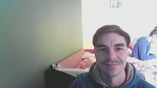 Snapshot of bogdy979 chatting on 02.04.25 bogdy979 online show from 02.04.25