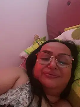 GiaNahomi online show from 01.05.25