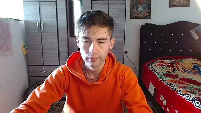 Snapshot of samael1107 chatting on 10.28.25 samael1107 online show from 10.28.25