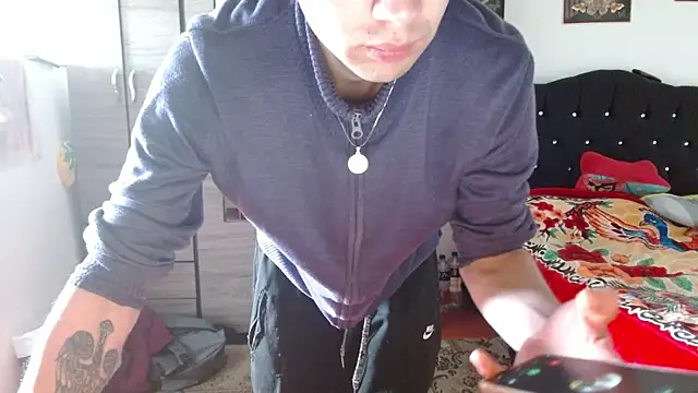 Snapshot of samael1107 chatting on 10.30.25 samael1107 online show from 10.30.25