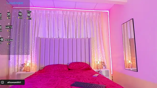 Aliison Smith online show from 01.04.25