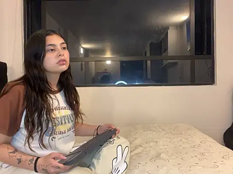Snapshot of Scarlett_Jazmin chatting on 01.16.25 Scarlett Jazmin online show from 01.16.25