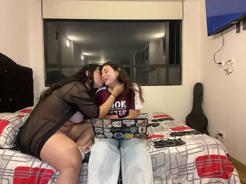 Snapshot of Scarlett_Jazmin chatting on 02.12.25 Scarlett Jazmin online show from 02.12.25
