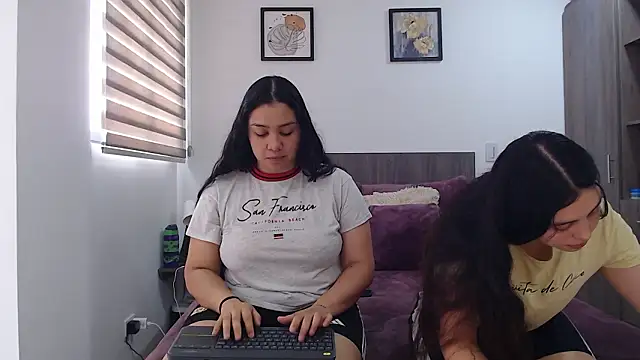 Snapshot of Scarlett_Jazmin chatting on 02.11.26 Scarlett Jazmin online show from 02.11.26
